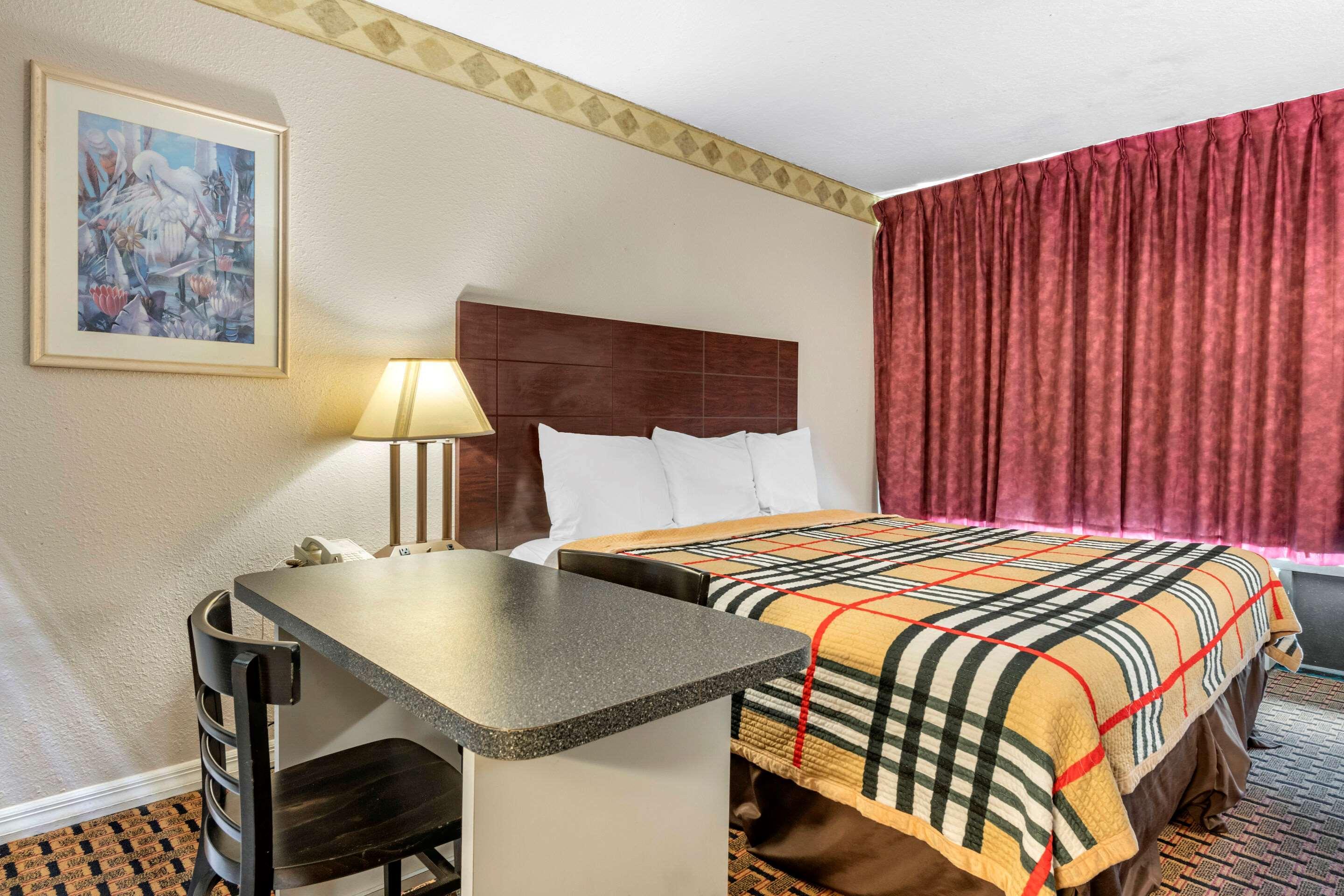 Rodeway Inn New Port Richey Eksteriør billede