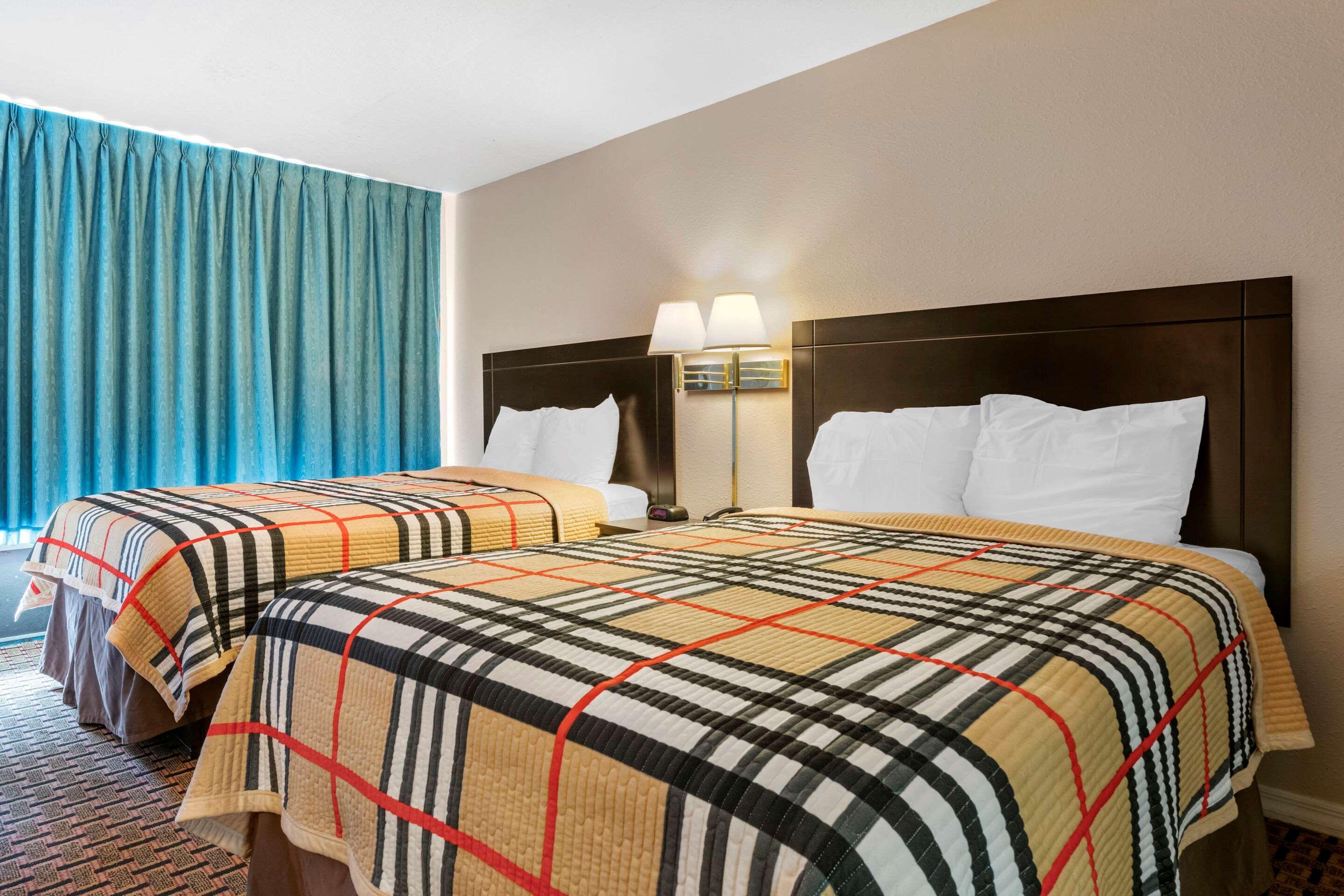 Rodeway Inn New Port Richey Eksteriør billede