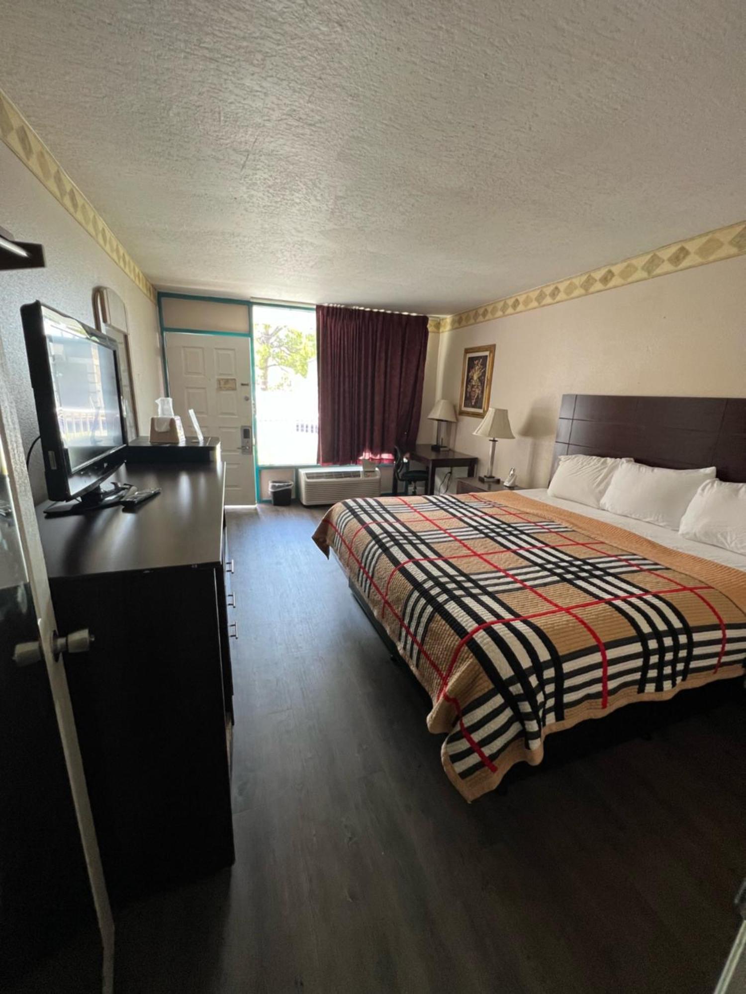 Rodeway Inn New Port Richey Eksteriør billede