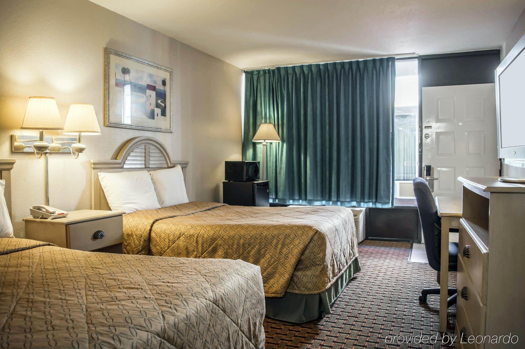Rodeway Inn New Port Richey Eksteriør billede
